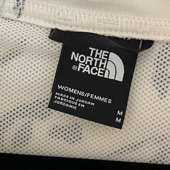 The North Face Women's Pathfinder Pullover Water-Resistant Jacket Medium NWT - Picture 11 of 12